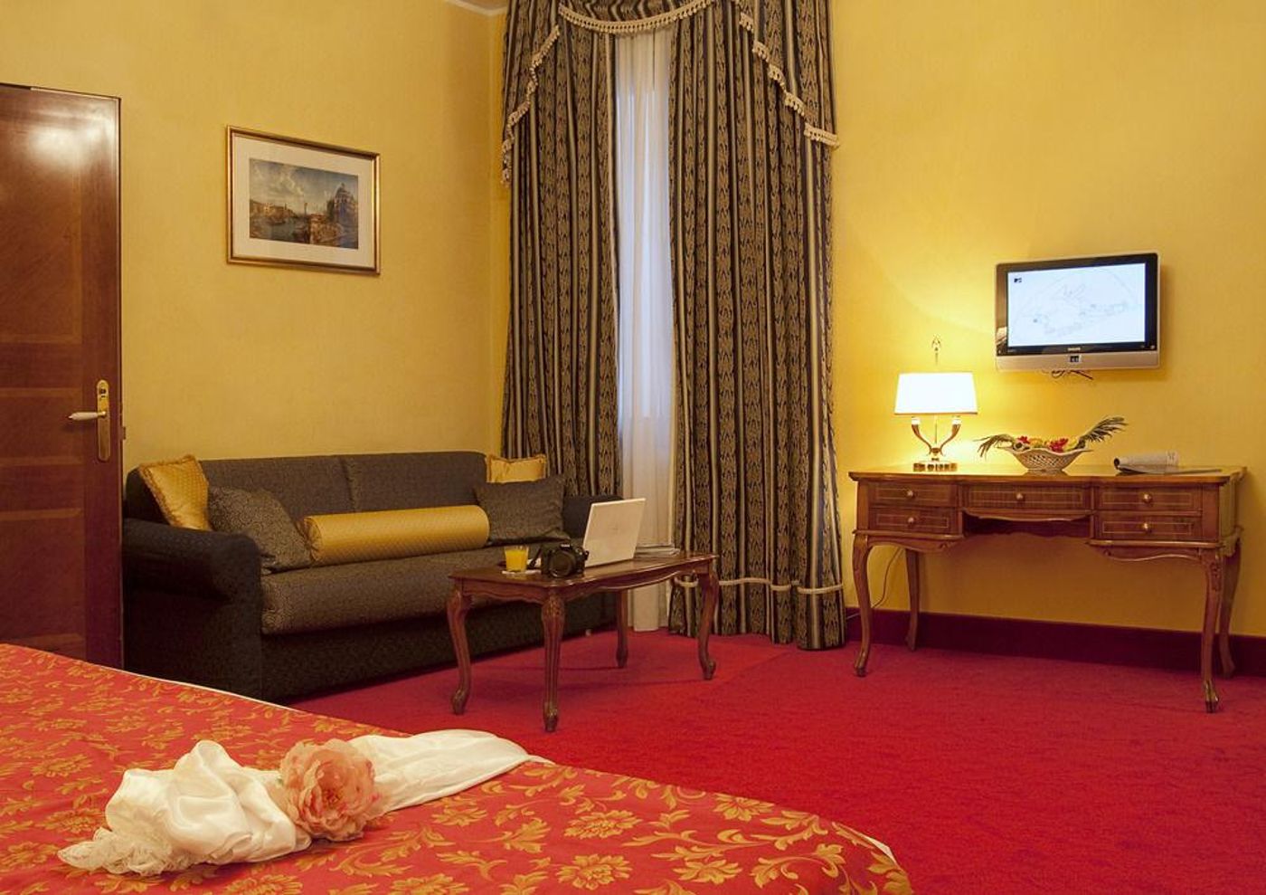 Al-Ponte-Dei-Sospiri-Junior-Suites-General-view-20