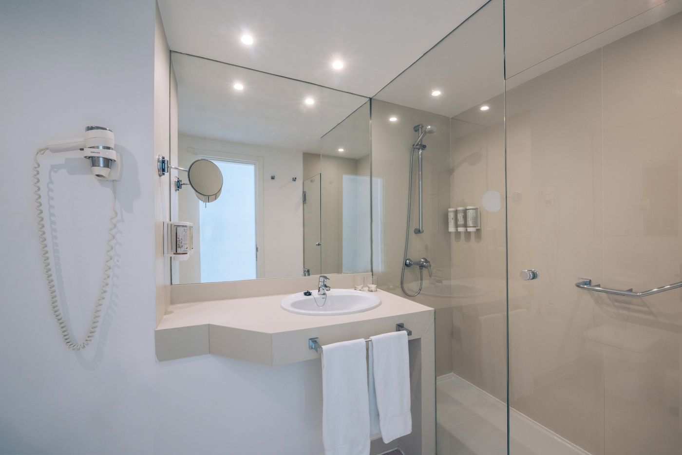 Iberostar-Waves-Bouganville-Playa-Room-27