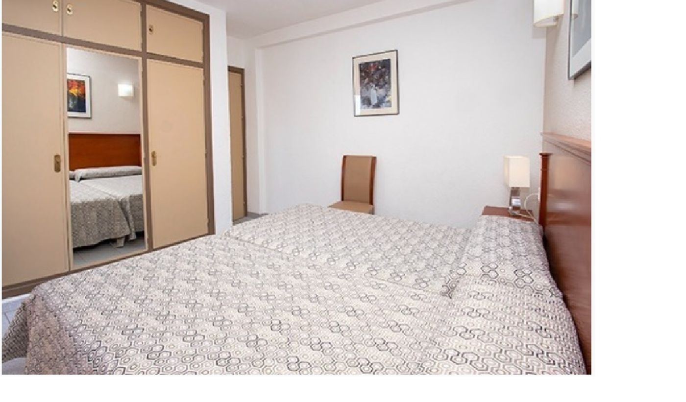 Ecuador-Park-Room-37