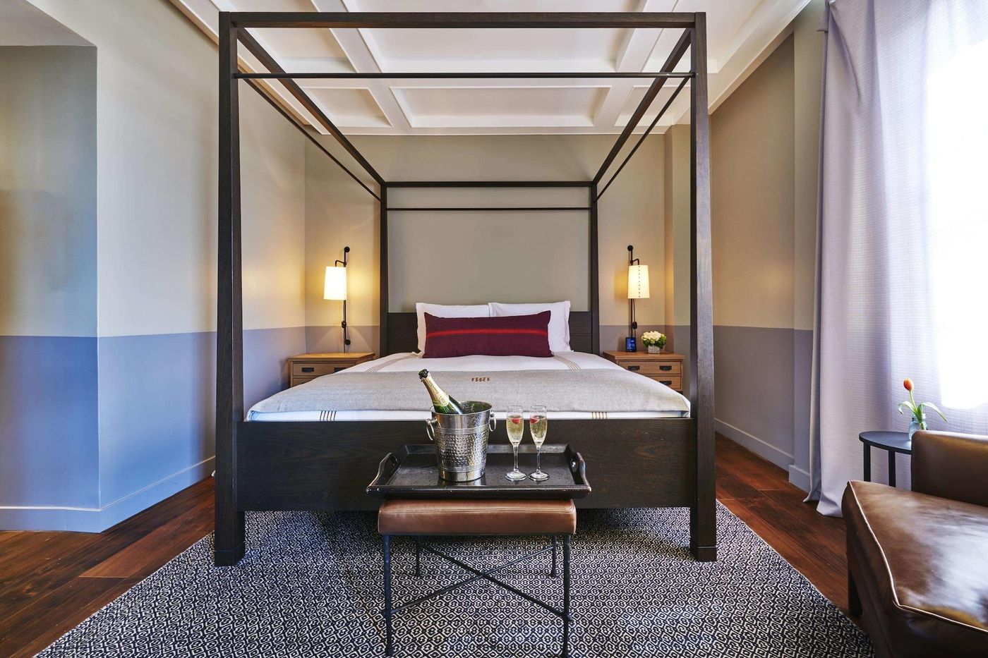 Hollywood-Roosevelt-Room-35