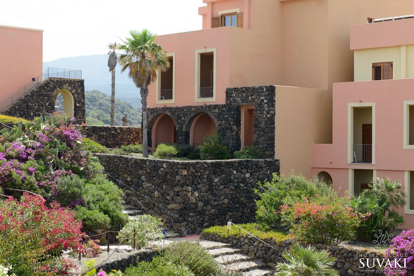 Suvaki-Resort-Lobby-3