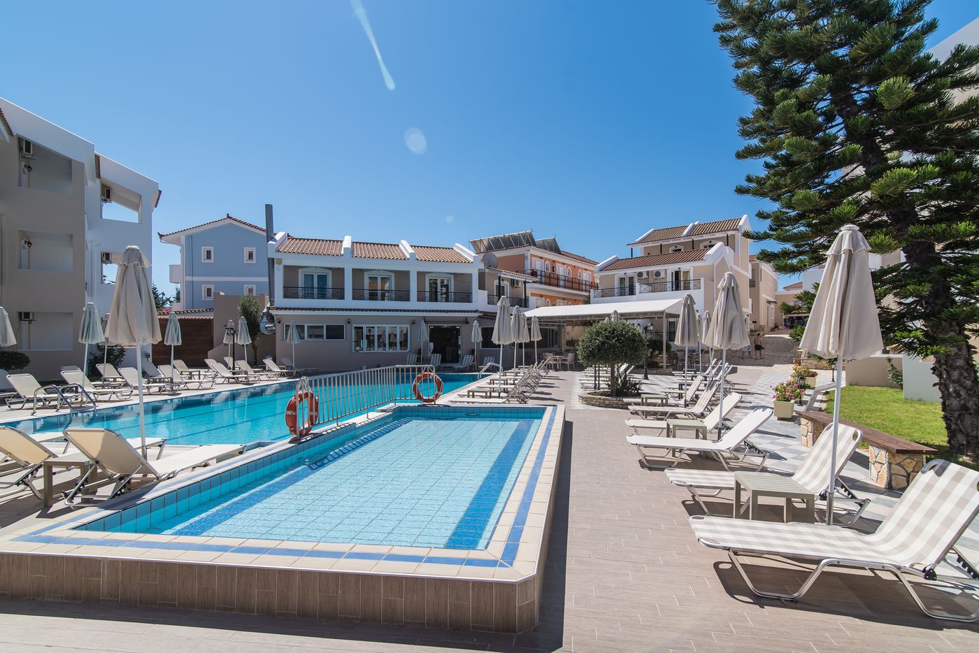 Maistrali Studios and Apartments