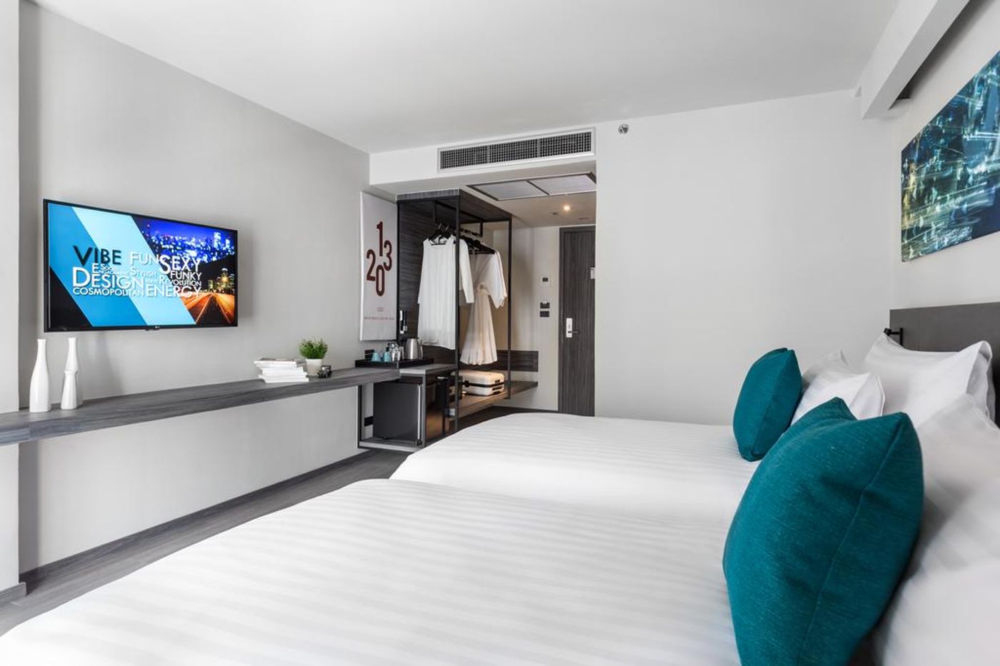 Cross-Vibe-Bangkok-Sukhumvit-Room-20