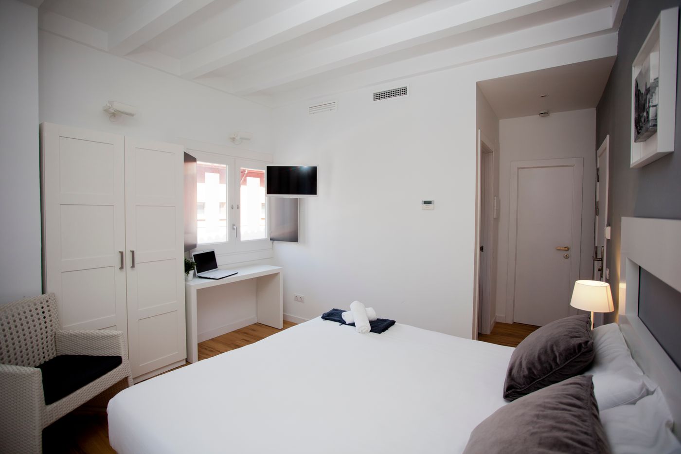 Sitges-Room-20