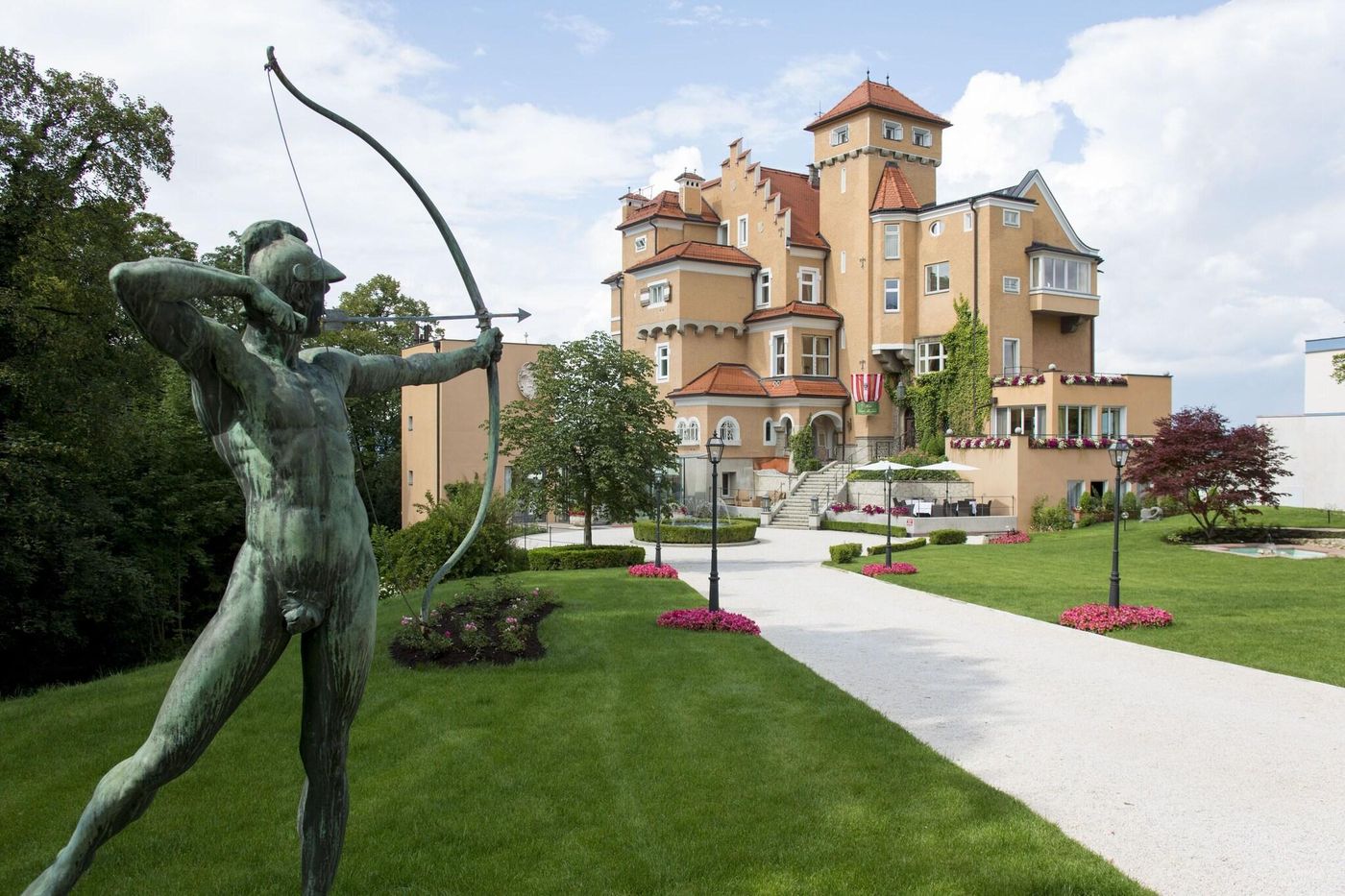 Schloss Mönchstein-Austria-Salzburg -General view-10