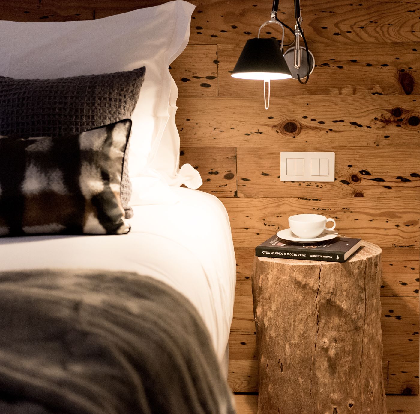 Flora-Chiado-Apartments-Room-35