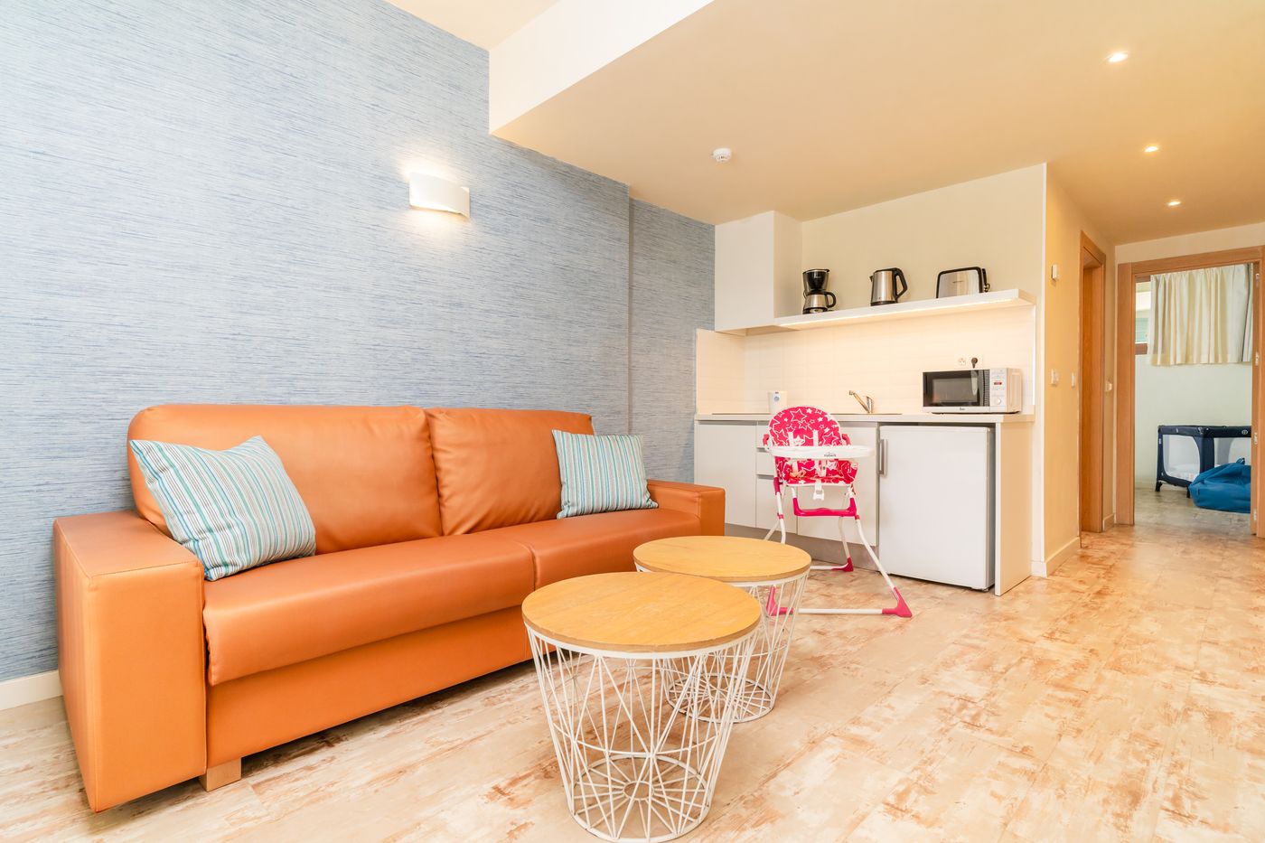 Hovima-La-Pinta-Beachfront-Family-Hotel-Room-24