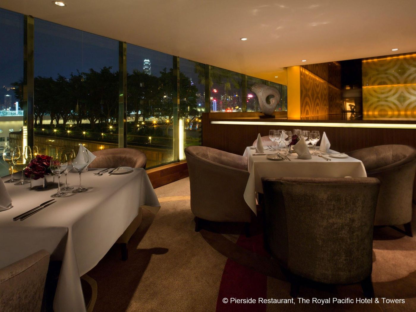 Royal-Pacific-Hotel-and-Towers-Restaurant-10