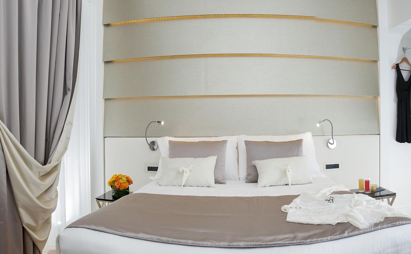 Vatican-Style-Room-15