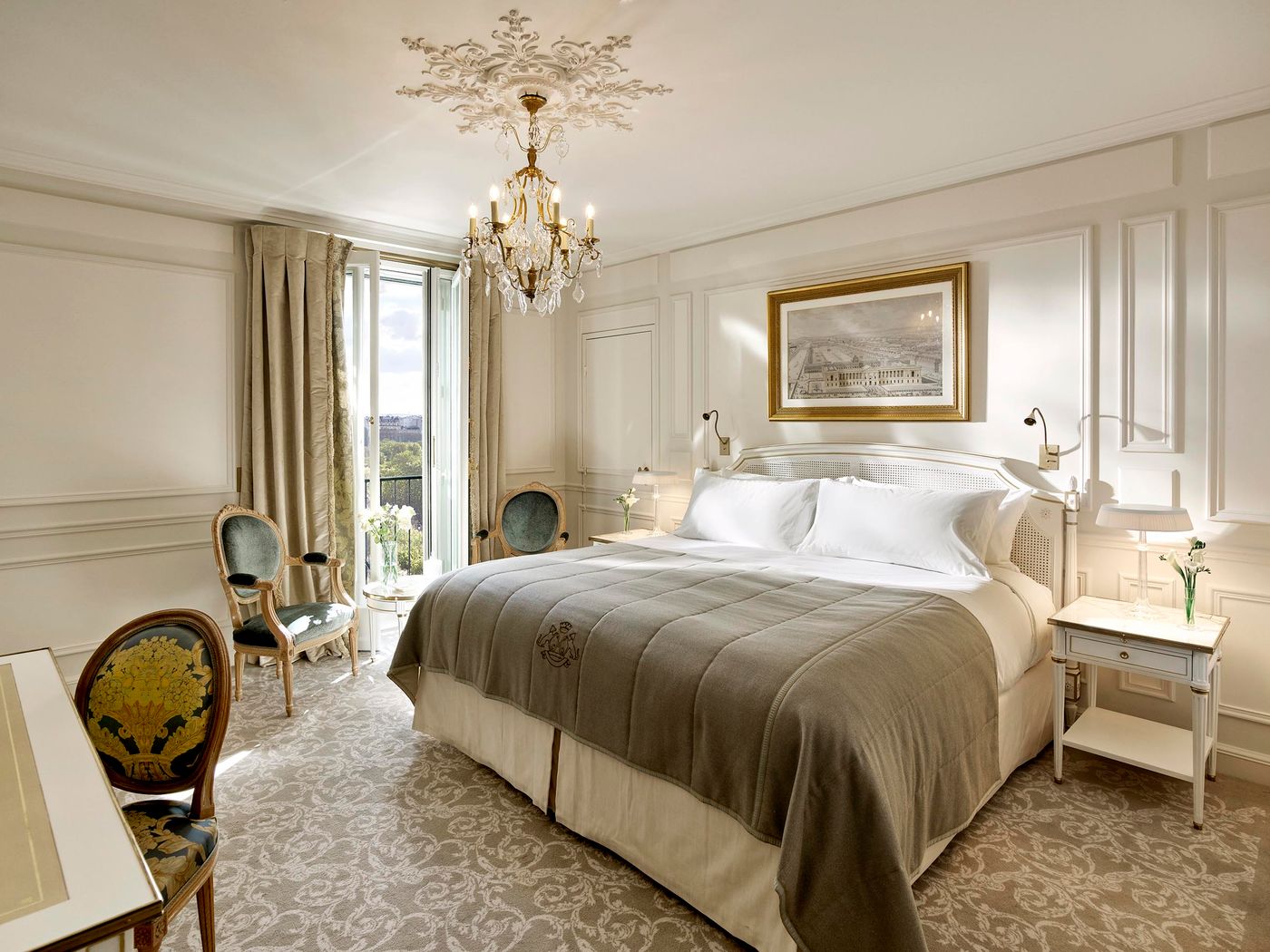 Le-Meurice-Room-4