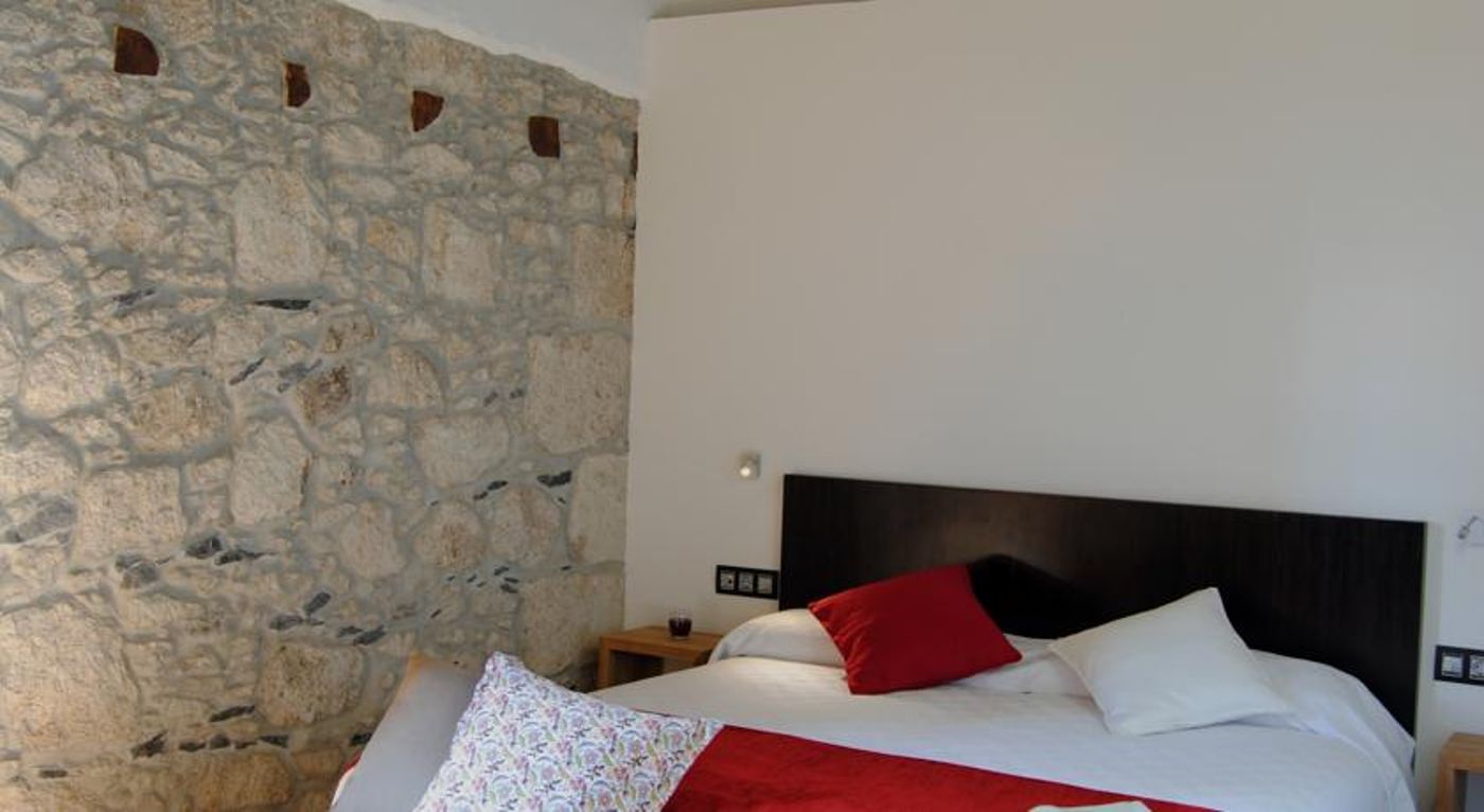 Hotel Rural El Mondalon