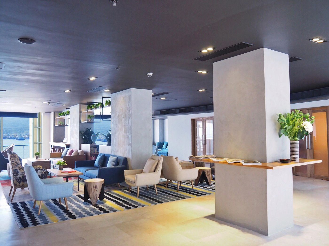 Grand-Bay-View-Hotel-Lobby-4