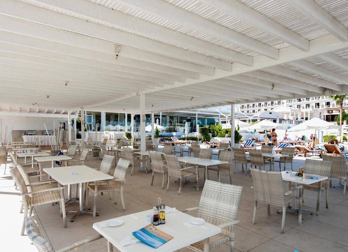 Tsokkos-Vrissiana-Beach-Hotel-Restaurant-11