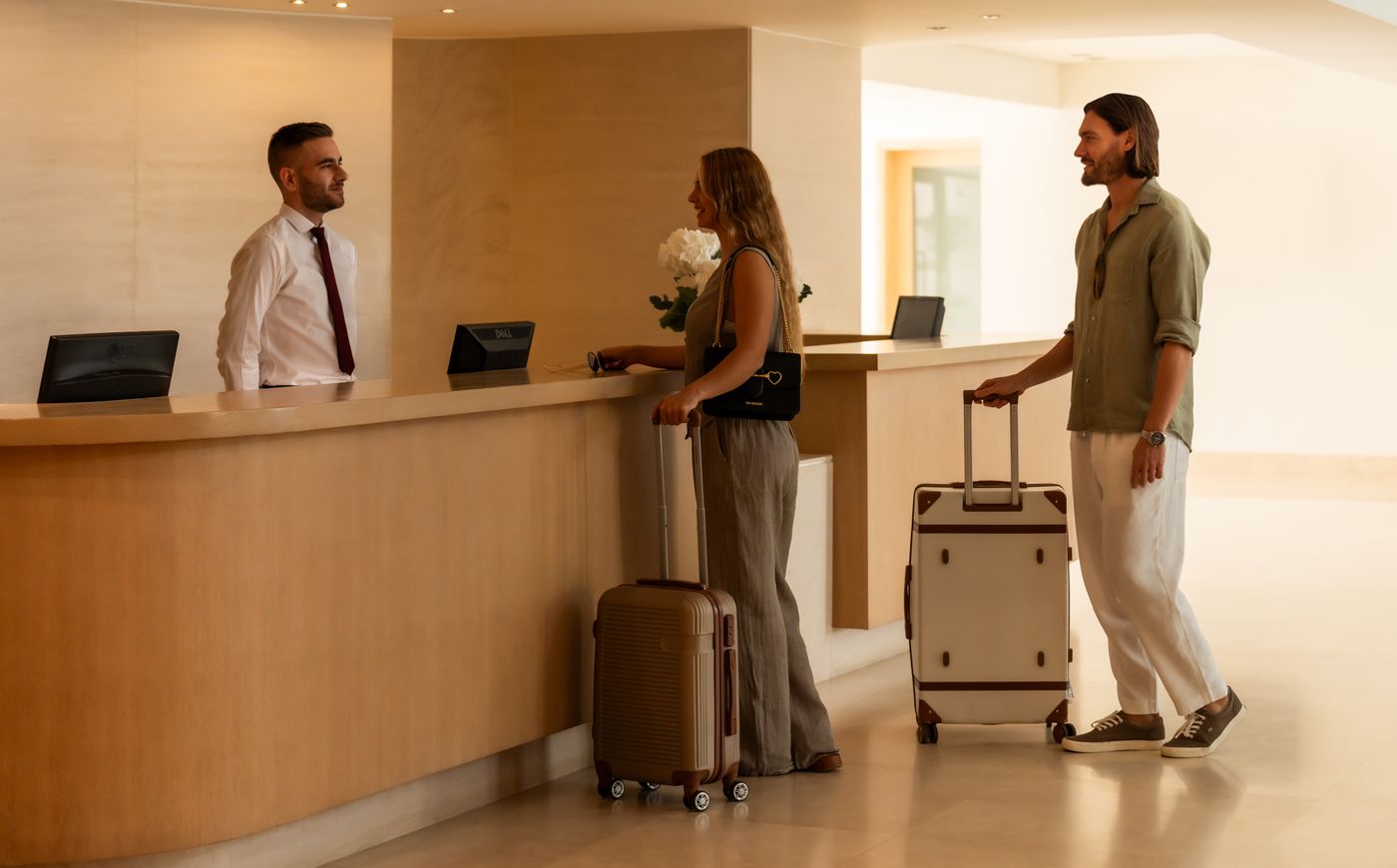 Plaza-Resort-Hotel-Lobby-36