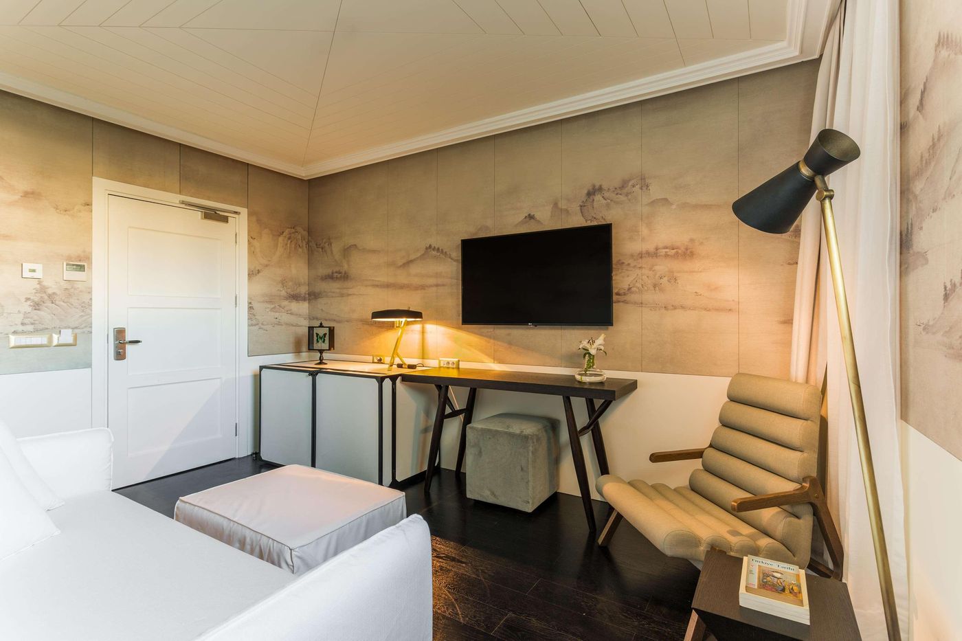 Room-Mate-Emir-Room-61