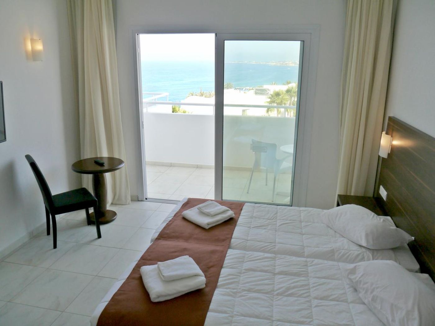 Theo Sunset Bay Holiday Village