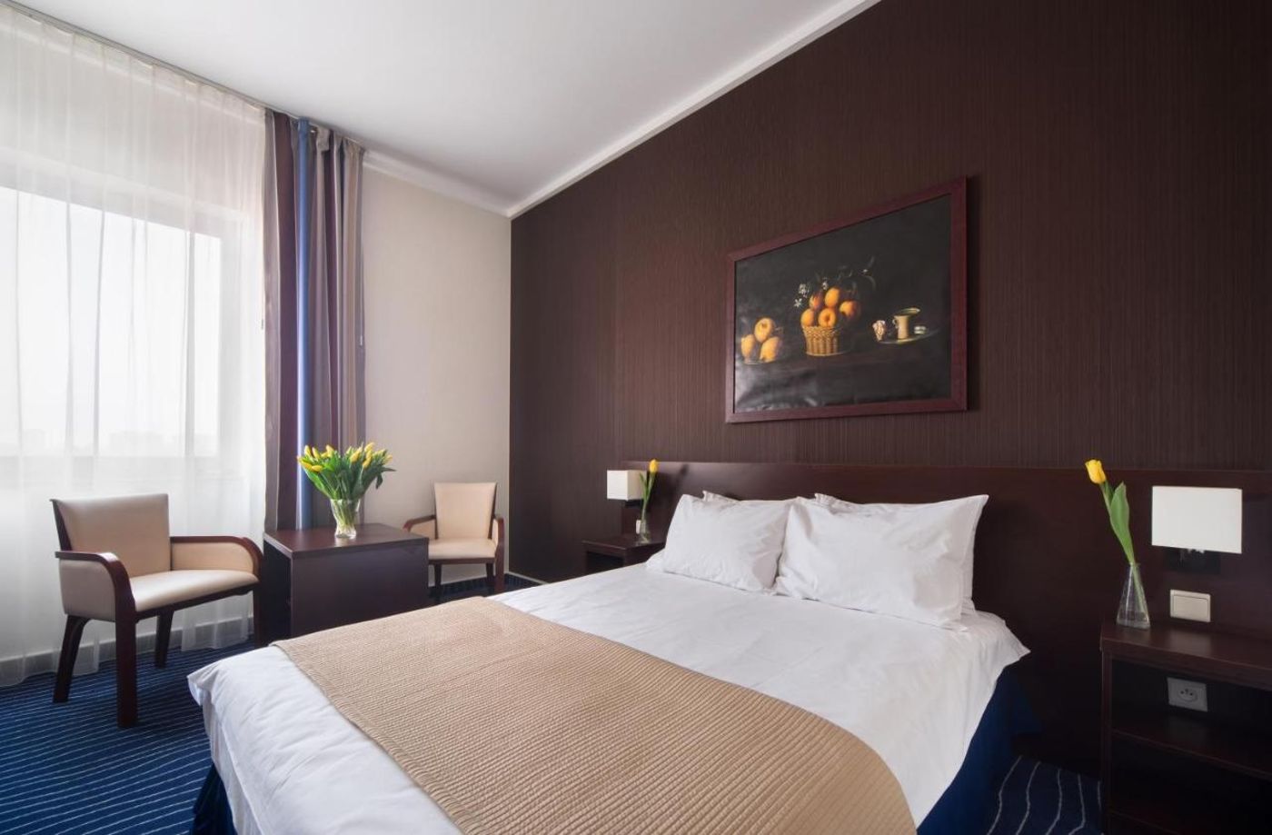 Express-Krakow-Hotel-Room-13