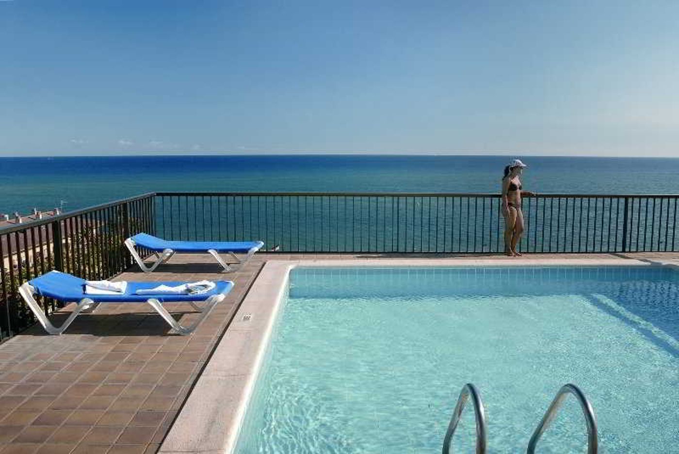 Tropic-Park-Hotel-Pool-7