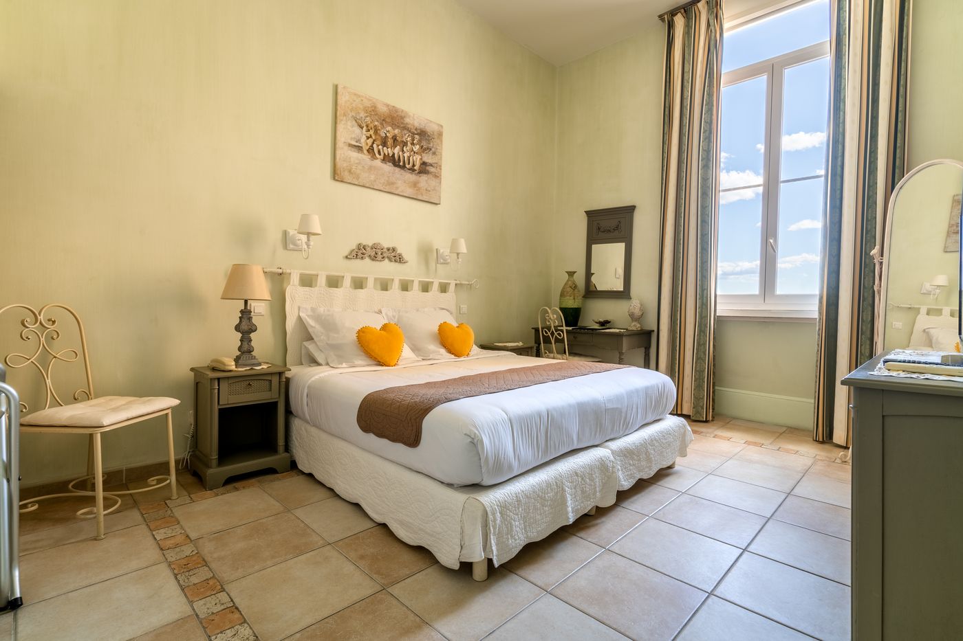 Hotel-L-Orangeraie-Room-19