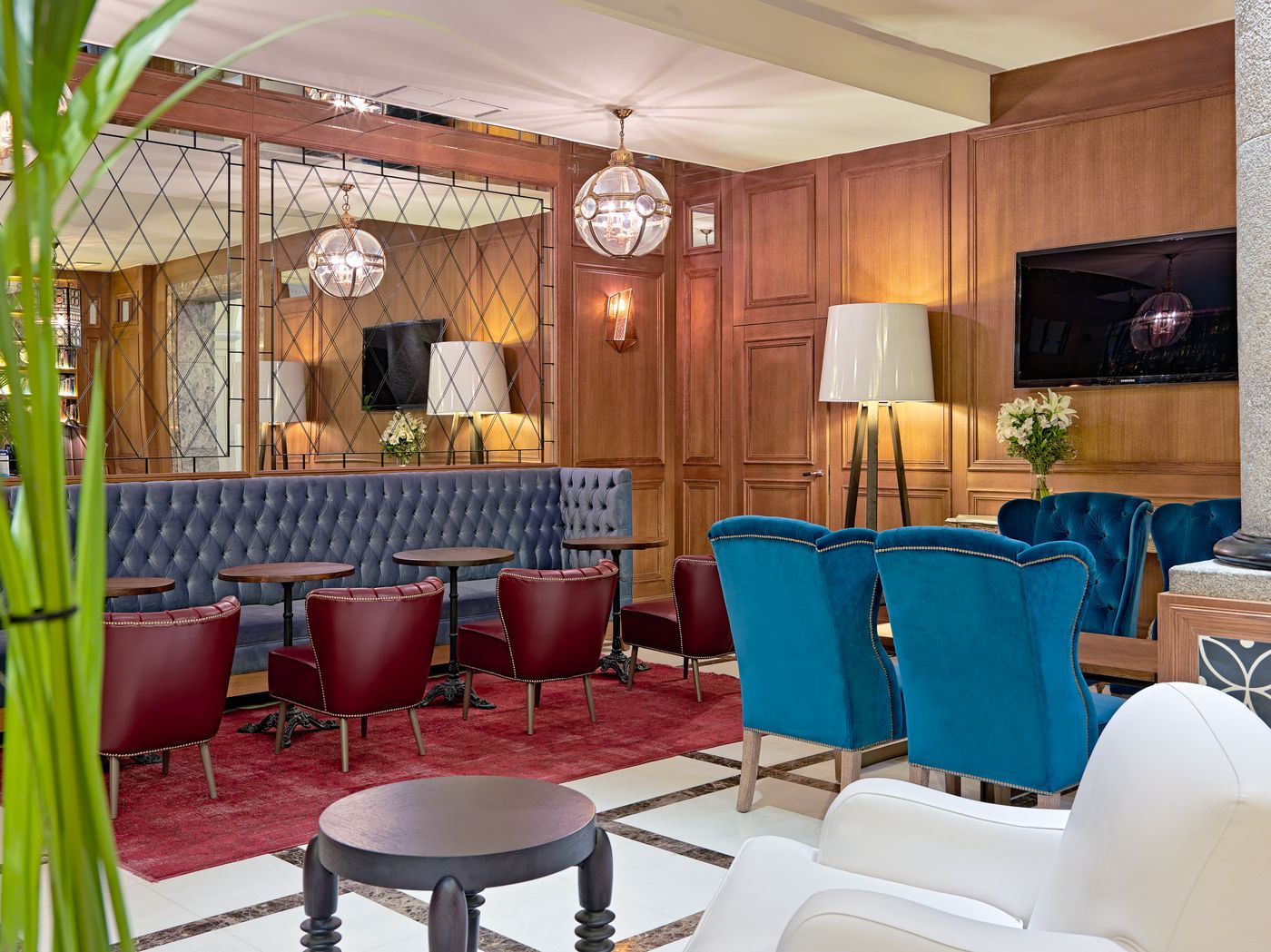 H10-Villa-de-la-Reina-Lobby-8