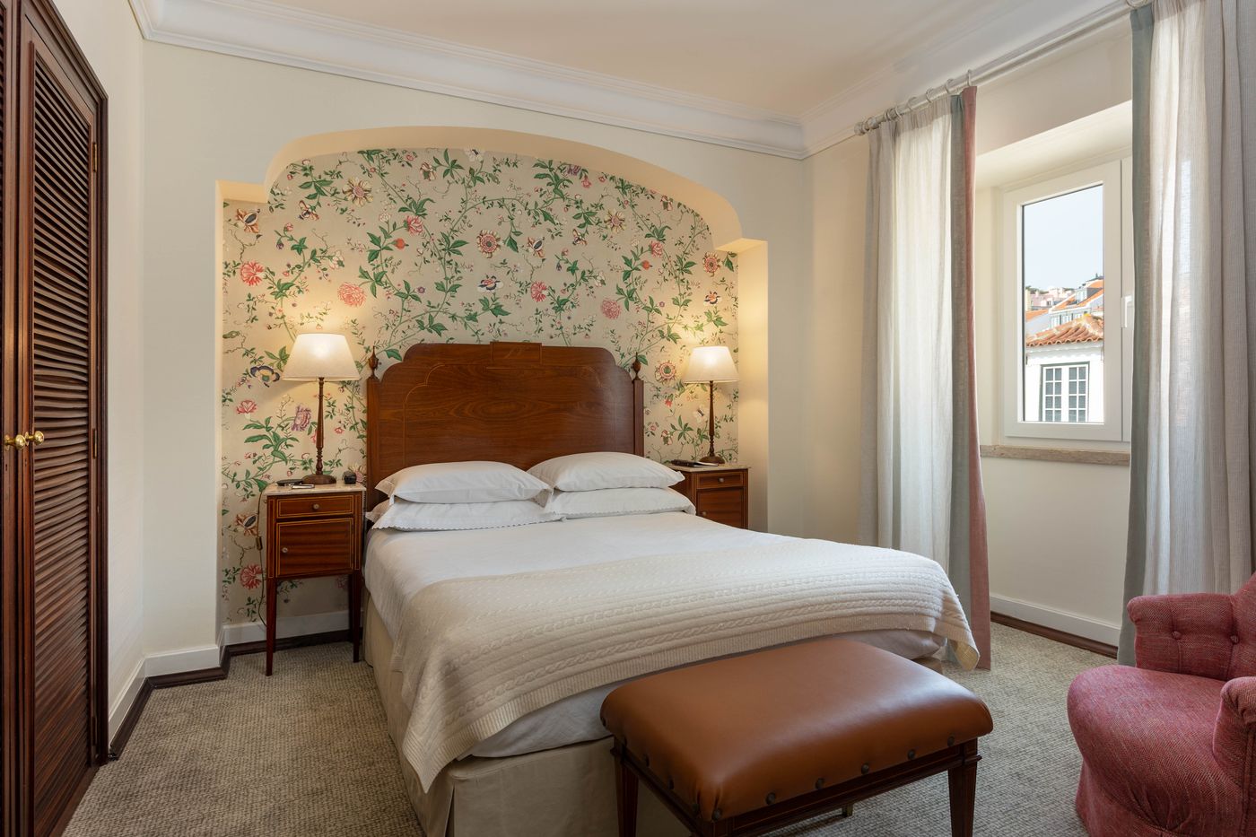 As-Janelas-Verdes-Room-20