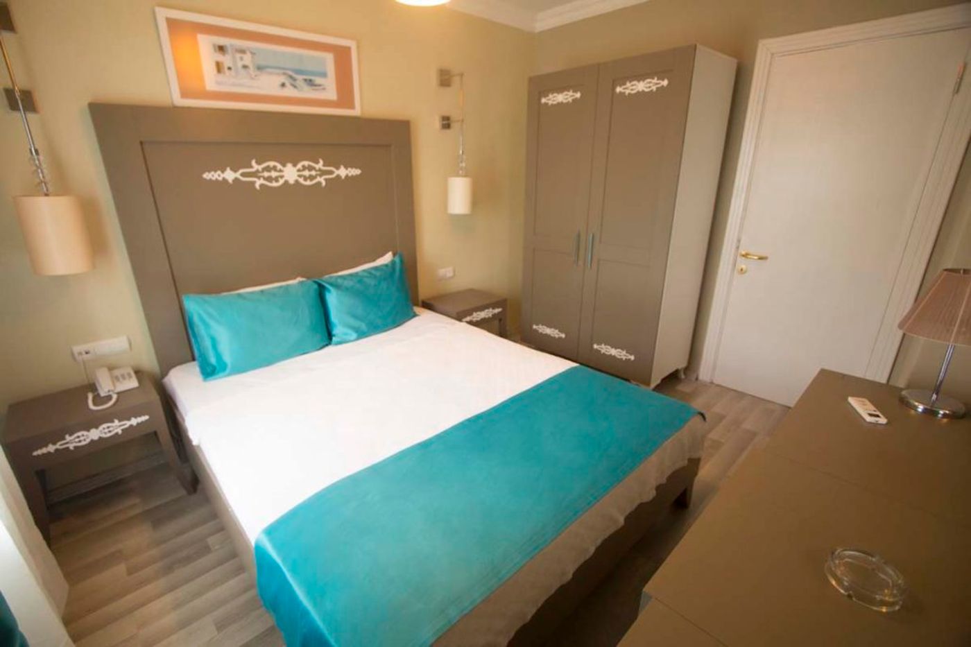 Sky Nova Suites Hotel