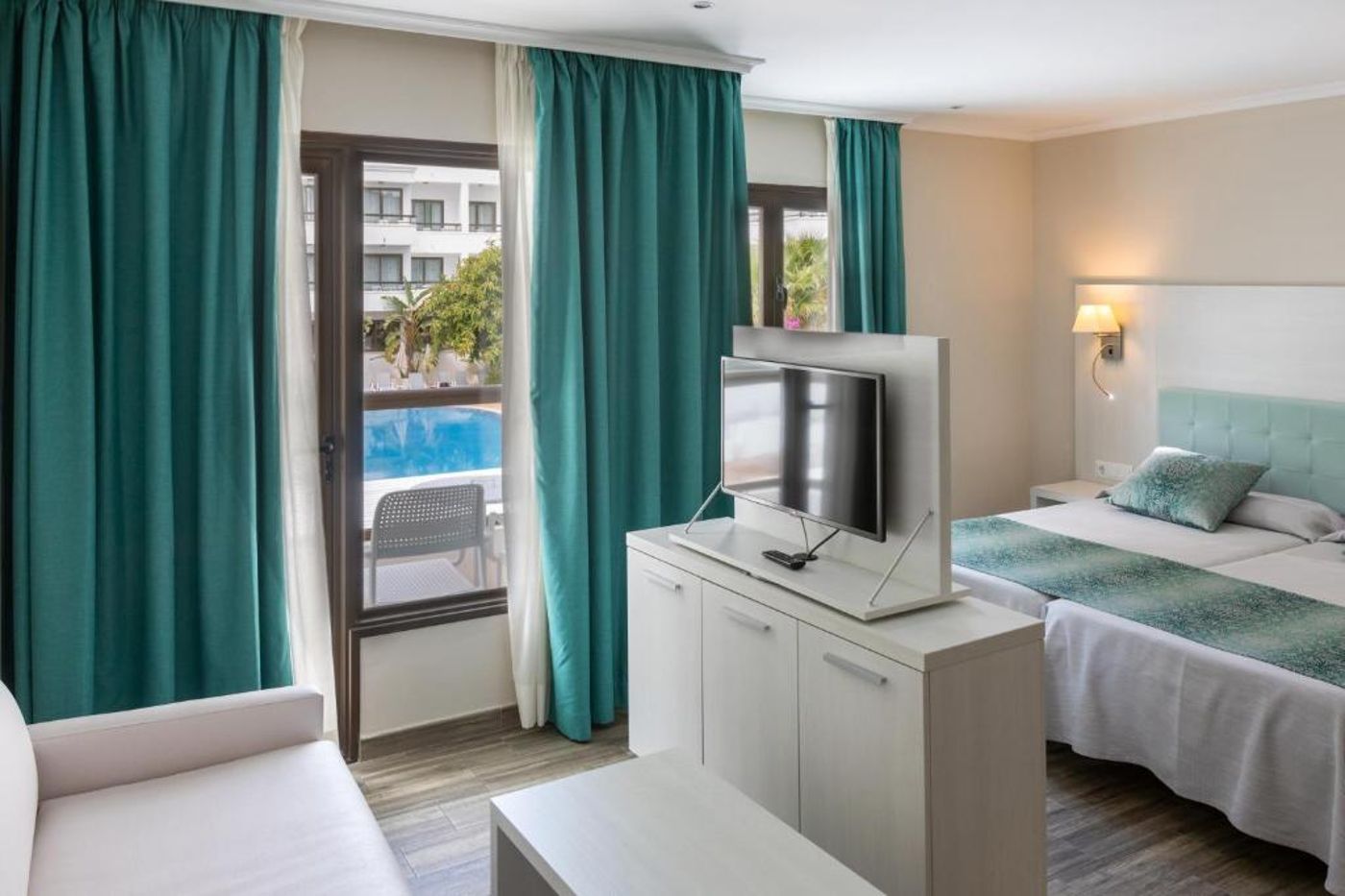 03.02.26 Ona Palmira