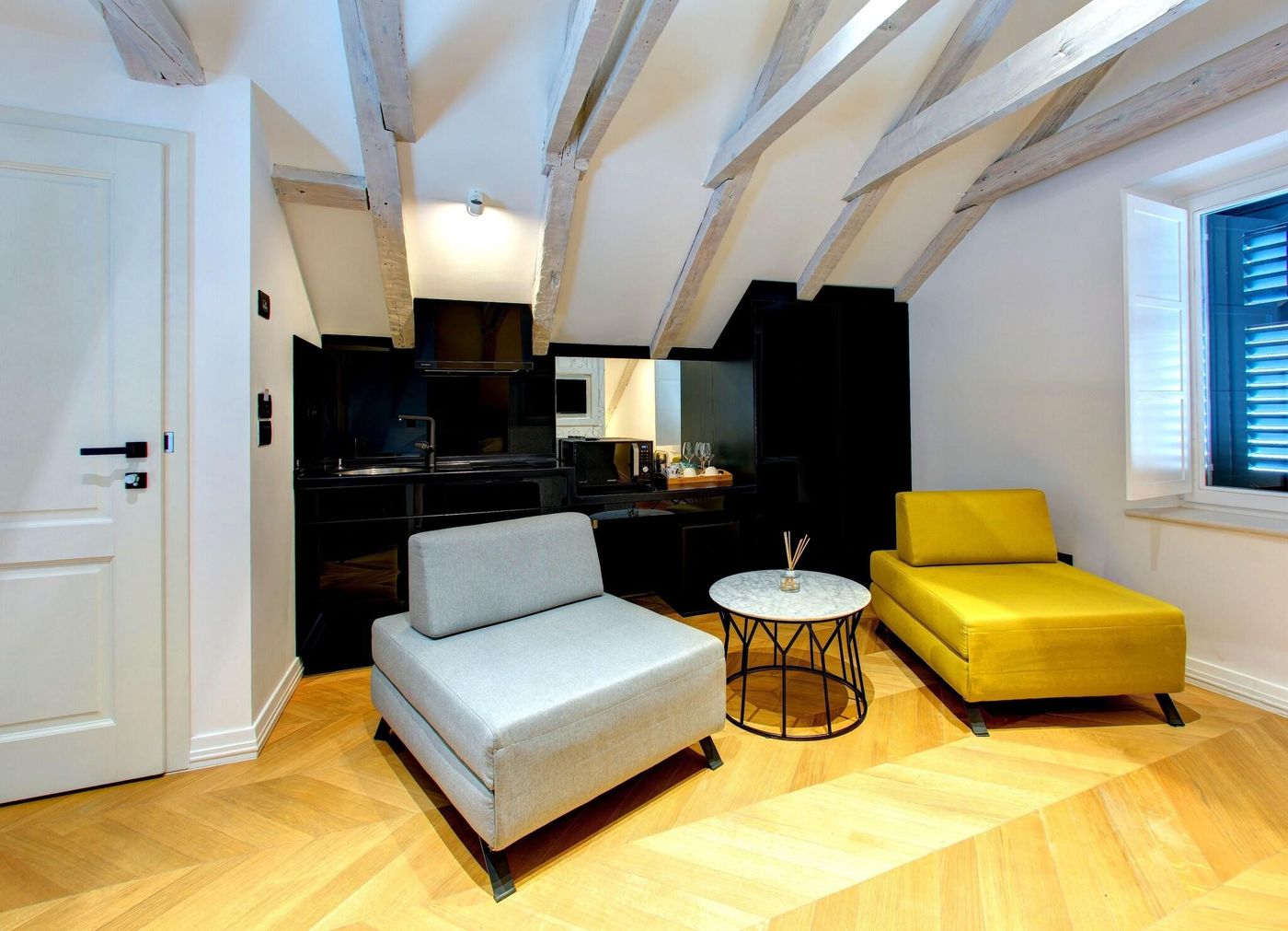 Guesthouse-Forty-Four-Room-38