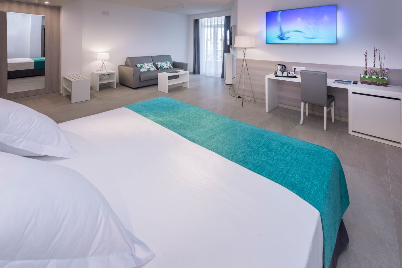 Olympus-Palace-Hotel-Room-24