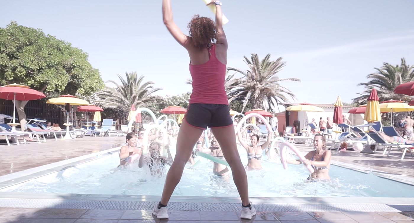 Torre-Del-Porticciolo-Camping---Village---Gampling-Pool-19