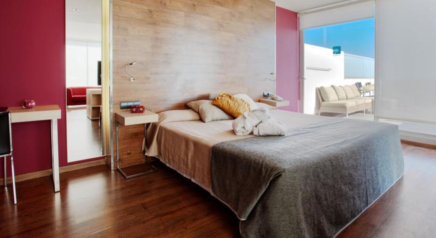 Nuba-Comarruga-Room-10