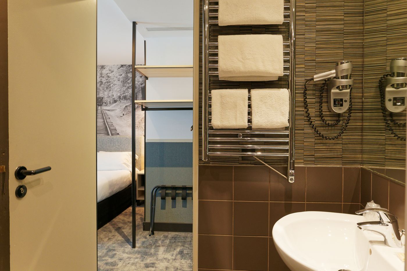 Appia-La-Fayette-Room-35