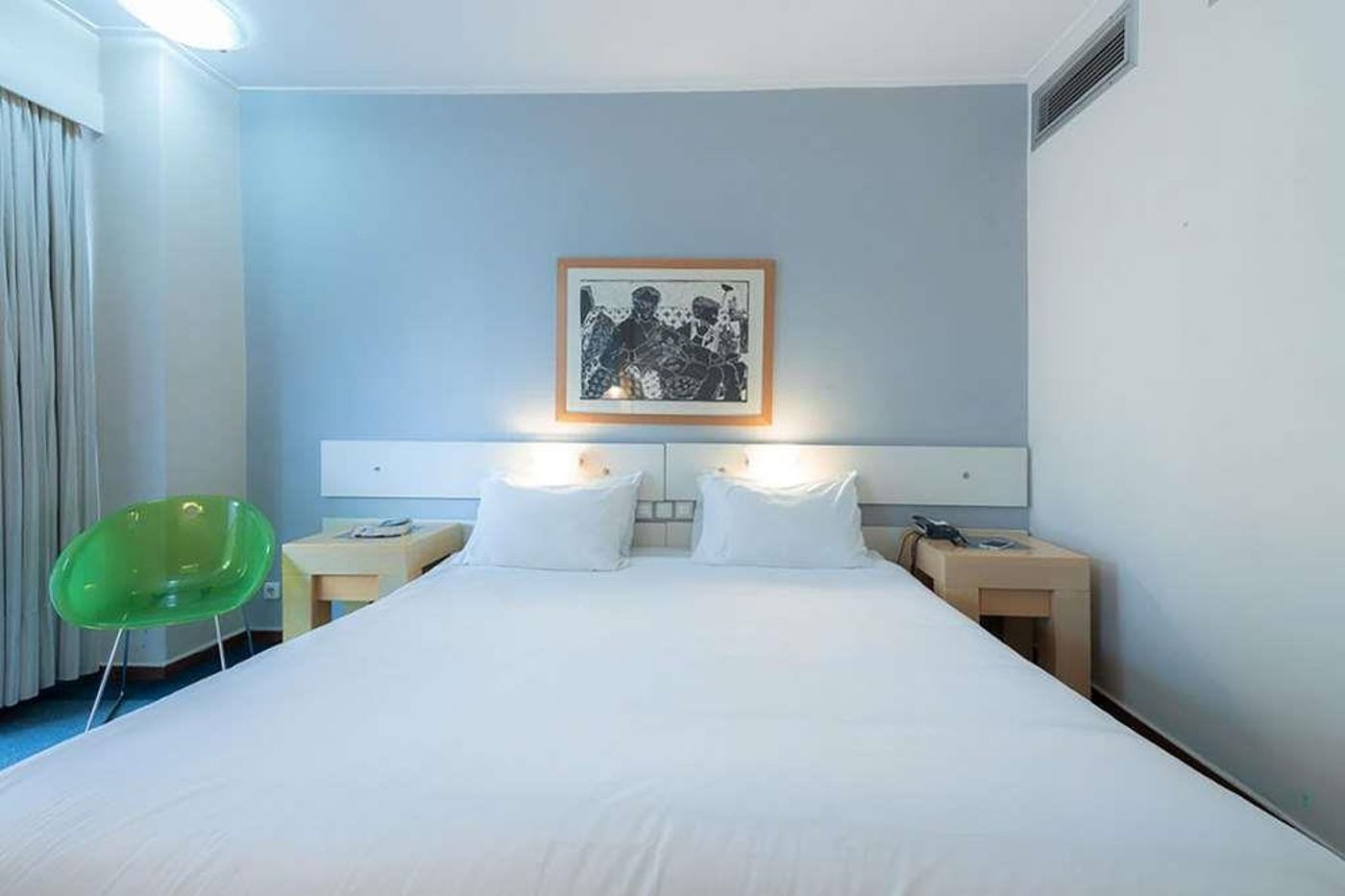 Dorian-Inn--Sure-Hotel-Collection-by-Best-Western-Room-32