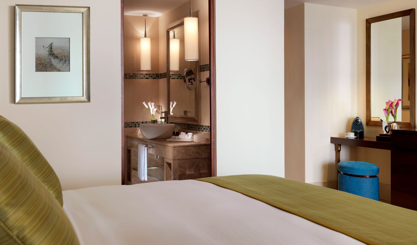 Fairmont-The-Palm-Room-35