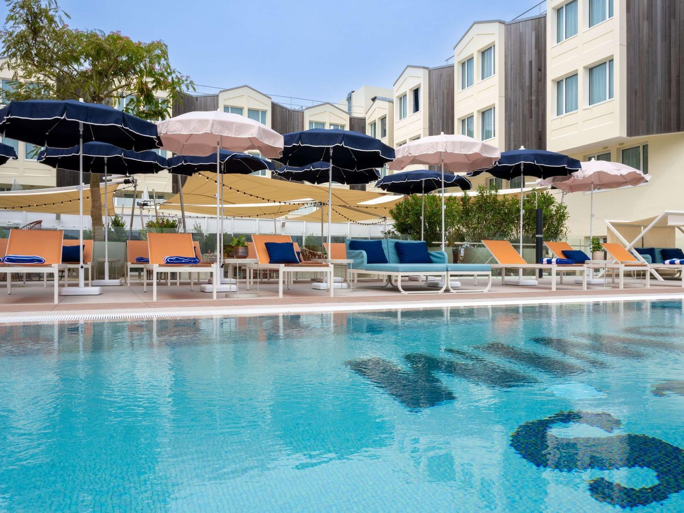 Hôtel Mercure La Rochelle Vieux-Port Sud-France-LA ROCHELLE-General view-7