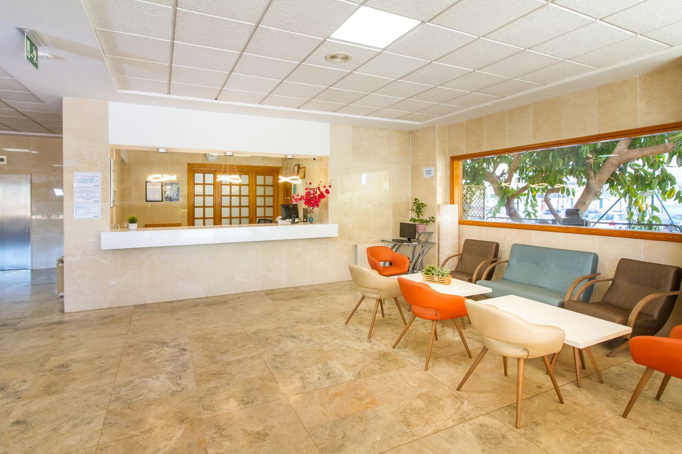 La-Era-Park-Apartments-Lobby-27