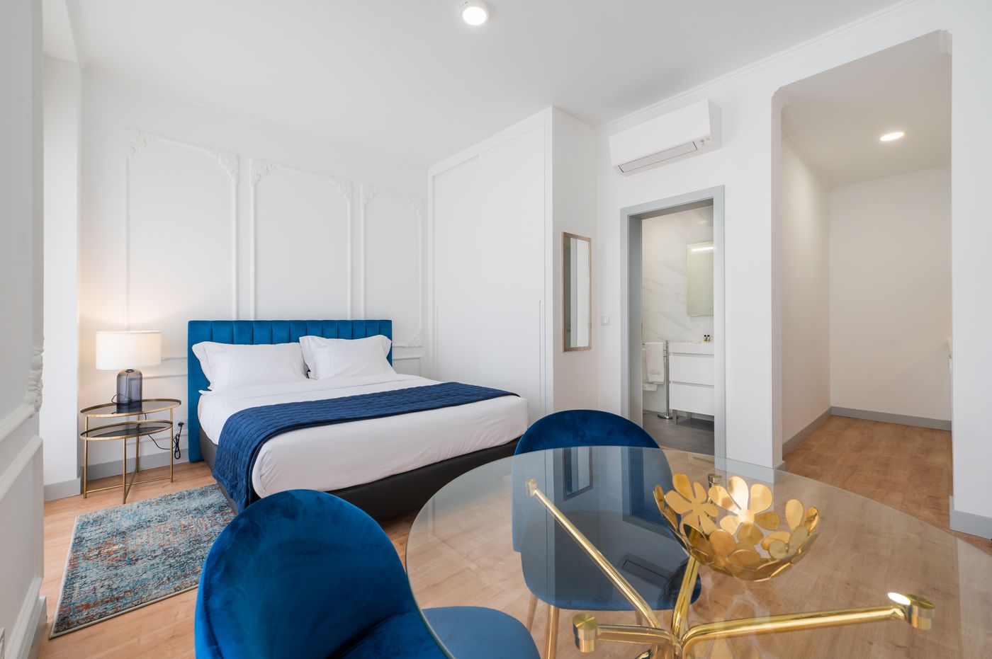 Via Augusta 129-Portugal-Lisboa-Room-8