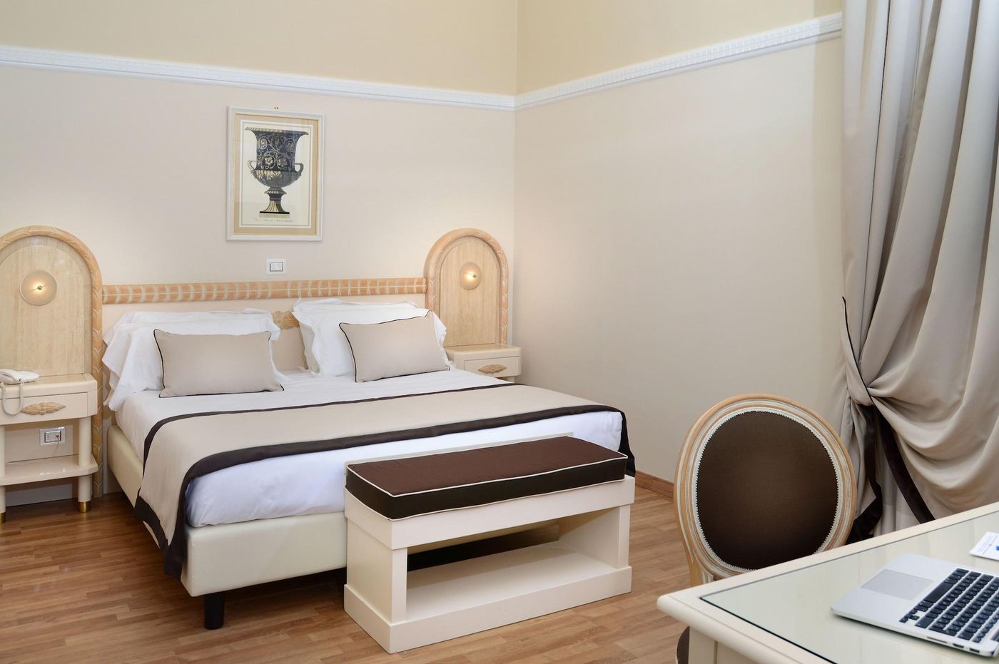 Grand-Hotel-Vittoria-Room-5