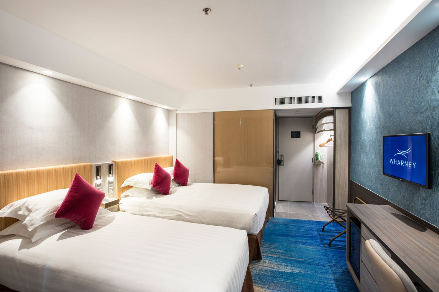 Wharney-Hotel-Room-25
