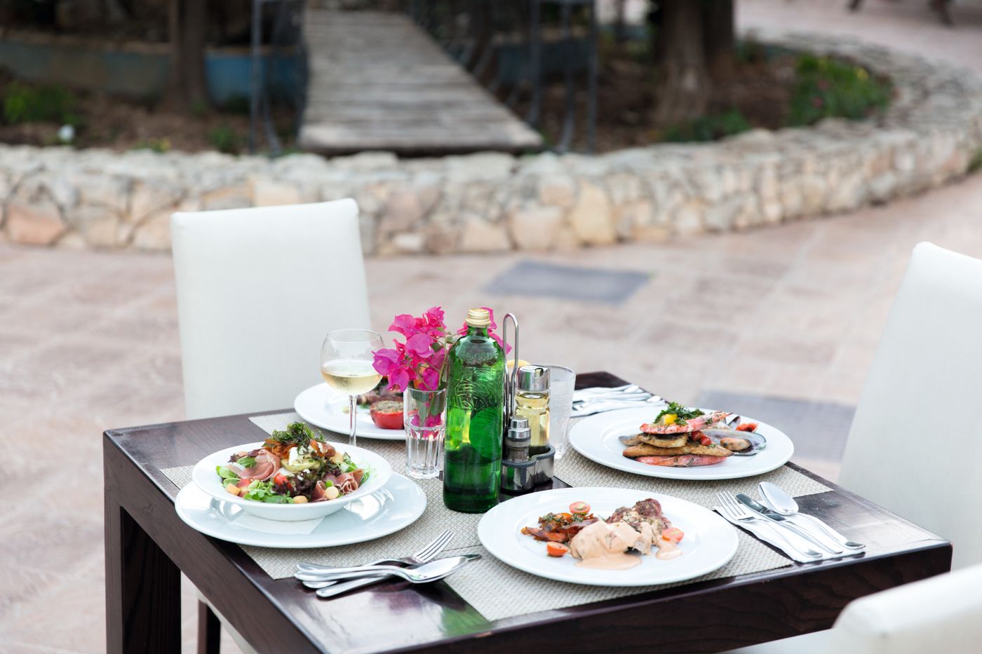 Sprachcaffe-International-Aparthotel-Pembroke-Restaurant-30