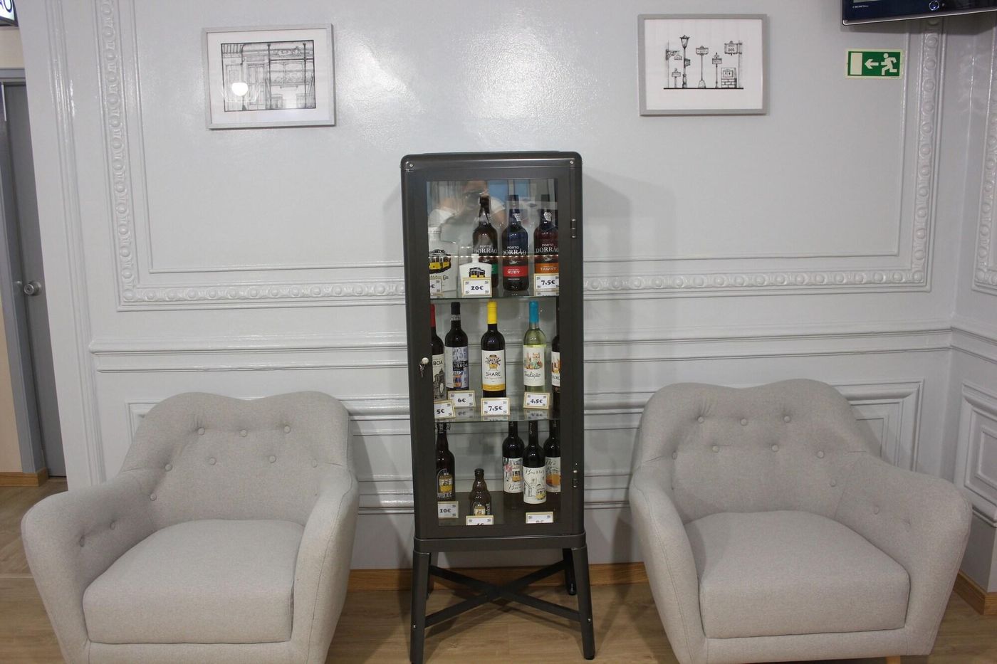 O-El-trico-Guesthouse-Lobby-9