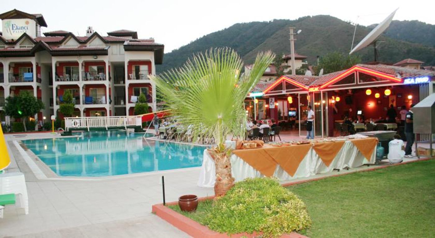 Ekinci Palace Apartments