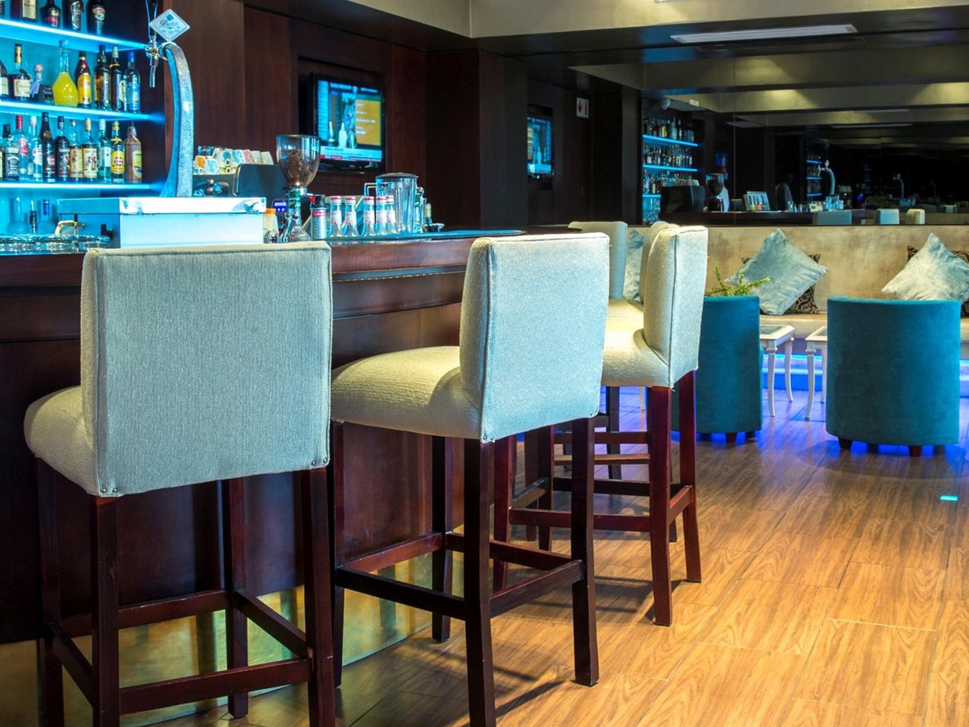 Radisson-Blu-Le-Vendome-Bar-17