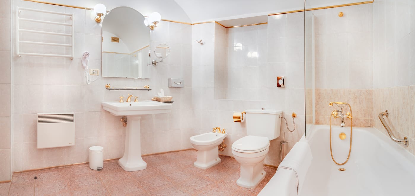 The-King-Charles-Room-17