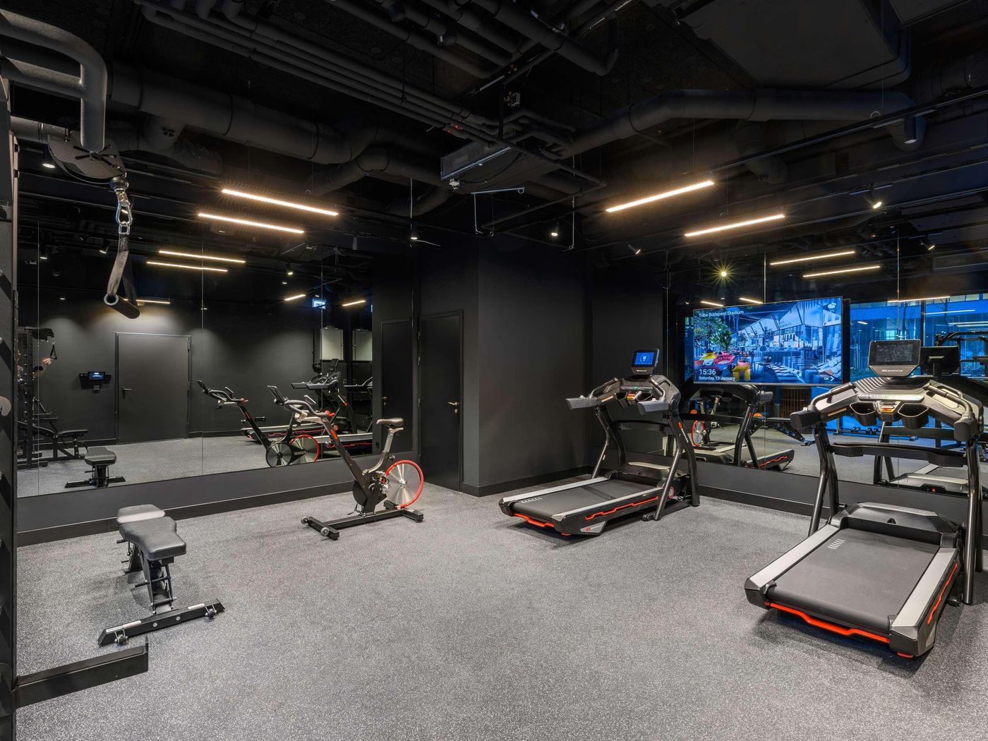 Tribe-Budapest-Stadium-Sports-and-Entertainment-57