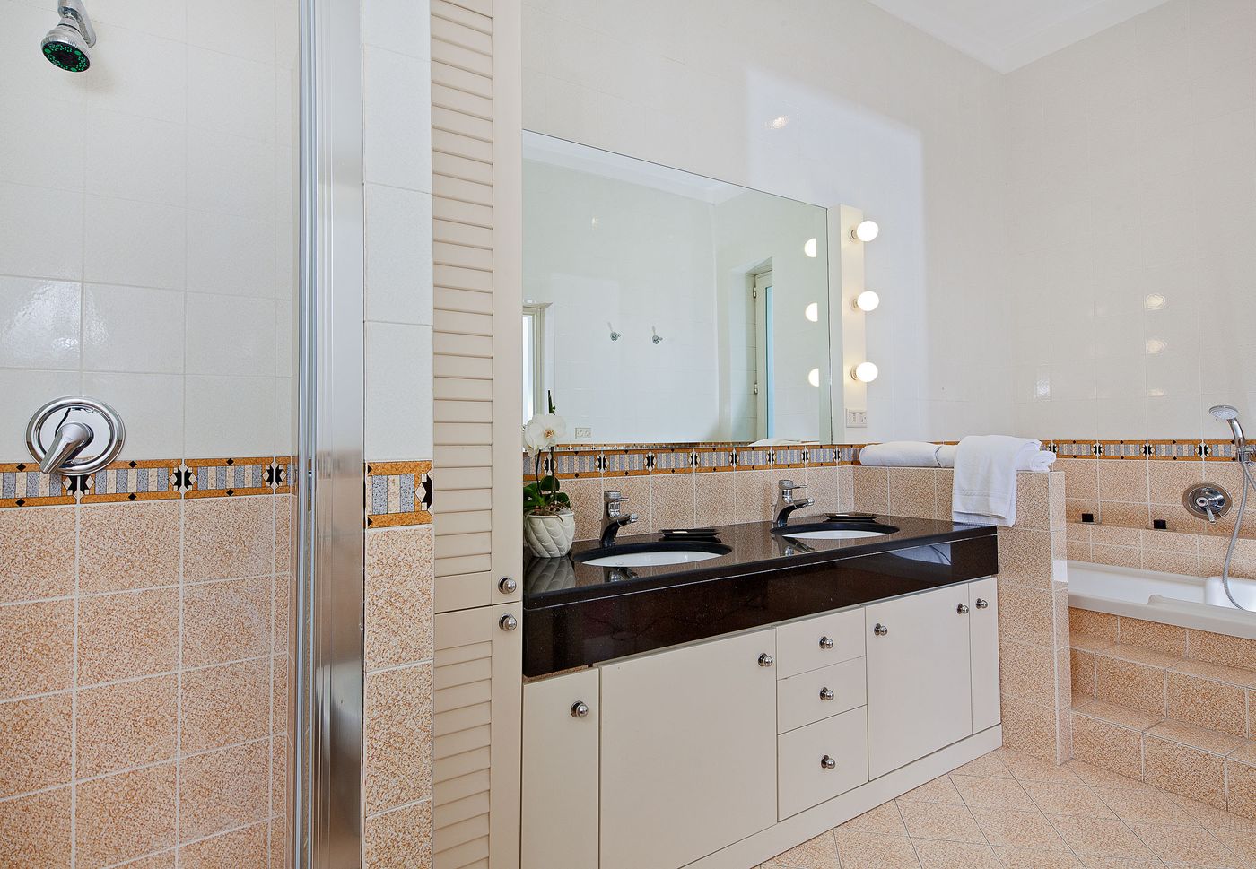 Villa-Oriana-Relais-Room-47