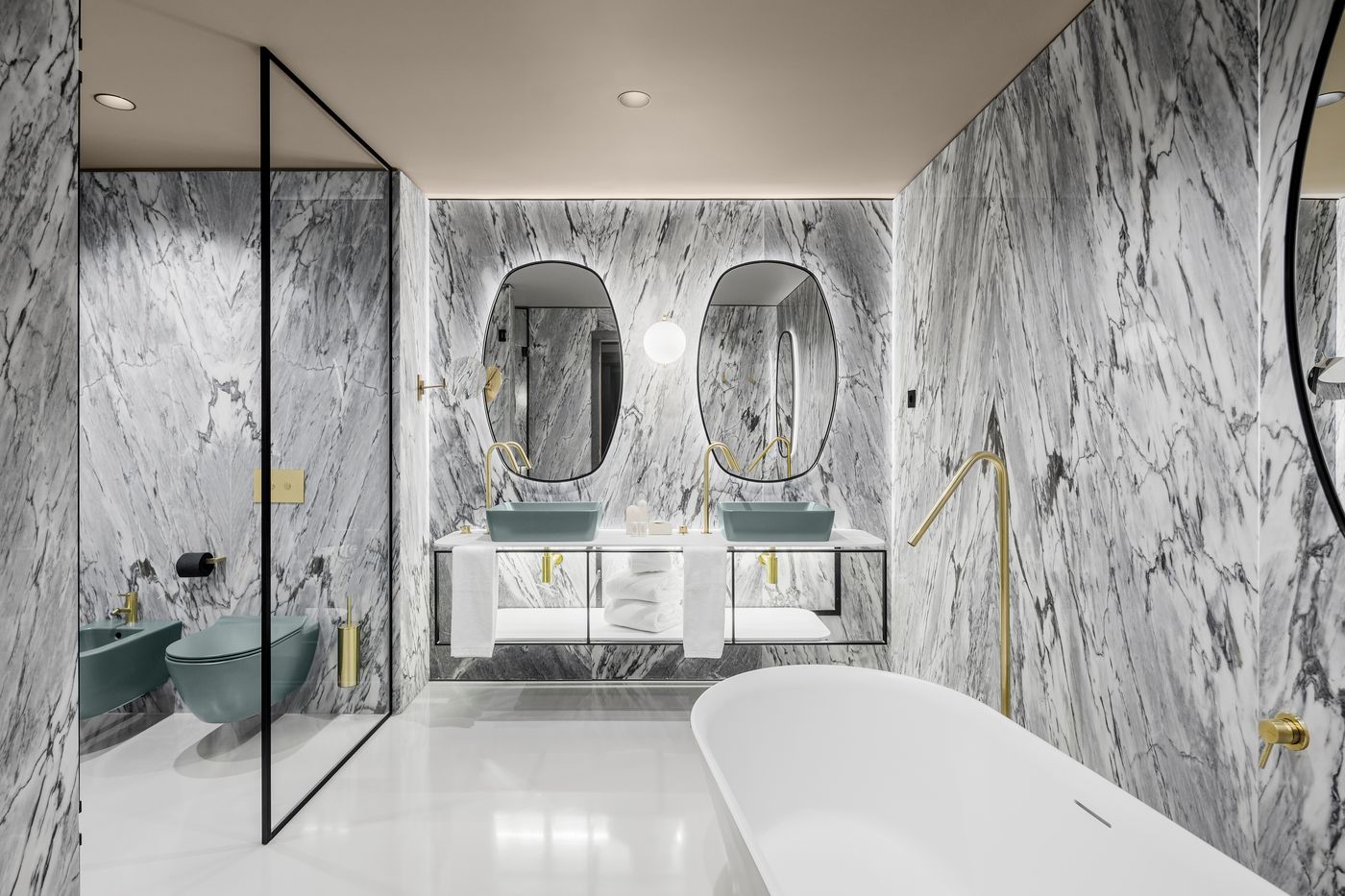 Azoris-Royal-Garden-Leisure---Conference-Hotel-Room-45