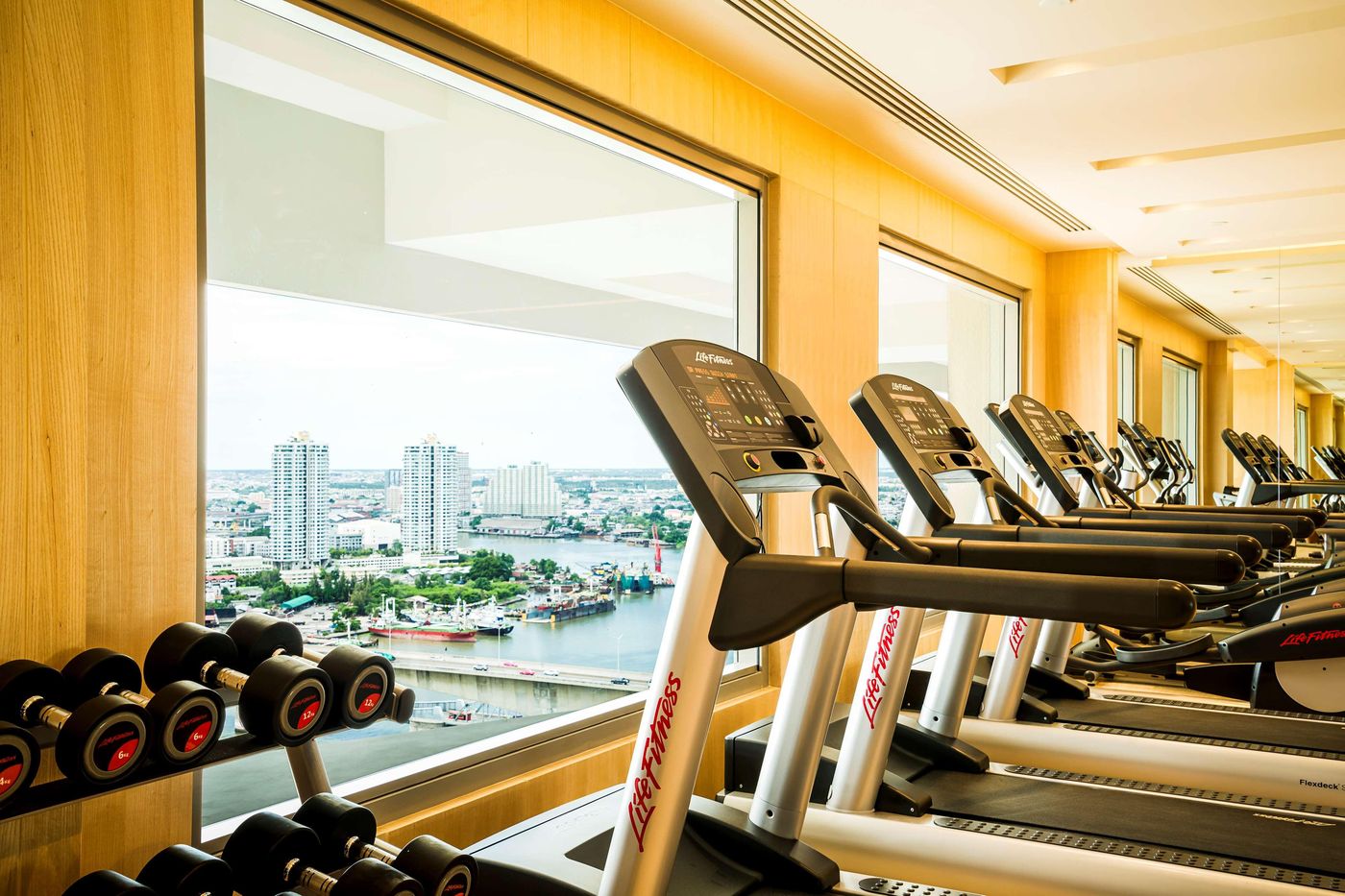 AVANI--Riverside-Bangkok-Hotel-Sports-and-Entertainment-49