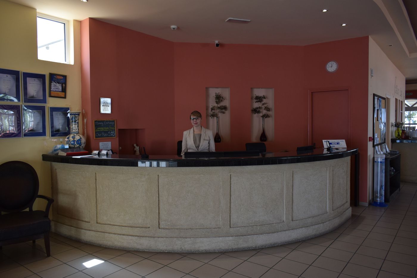 Matina-Pefkos-Aparthotel-Lobby-32