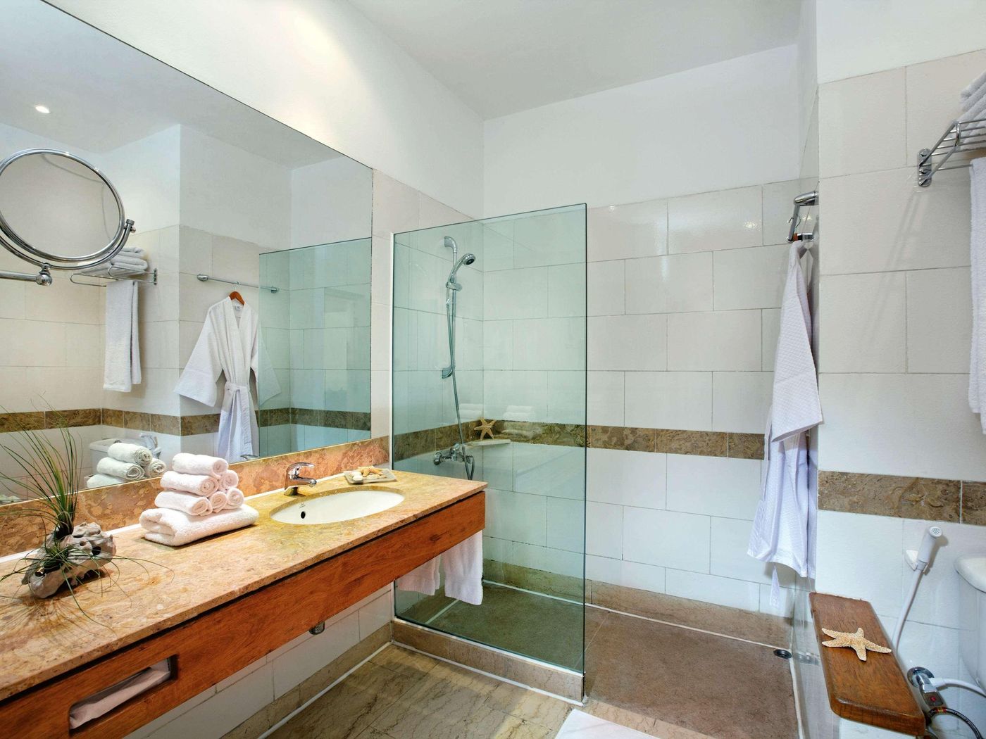 Movenpick-Resort---Spa-El-Gouna-Room-34